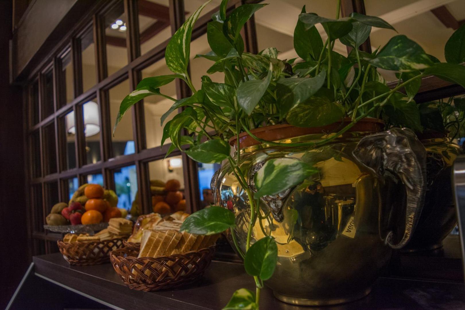 Hotel Vina De Italia Кордова Экстерьер фото