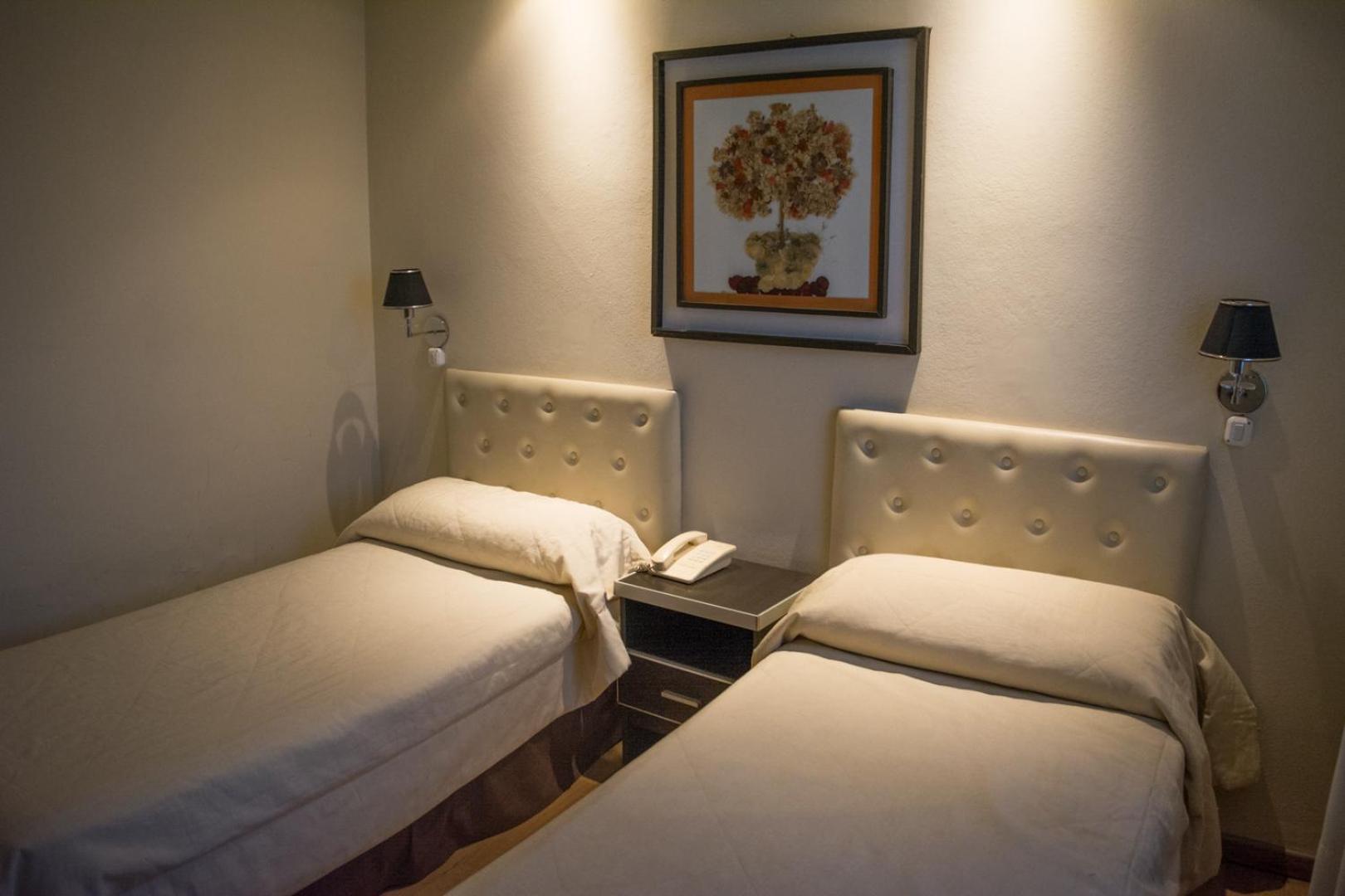 Hotel Vina De Italia Кордова Экстерьер фото