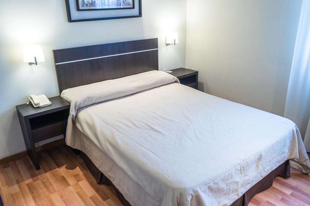 Hotel Vina De Italia Кордова Экстерьер фото